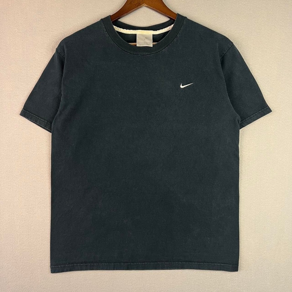 Vintage Embroidered Swoosh Nike Black Tee Shirt Y2K L